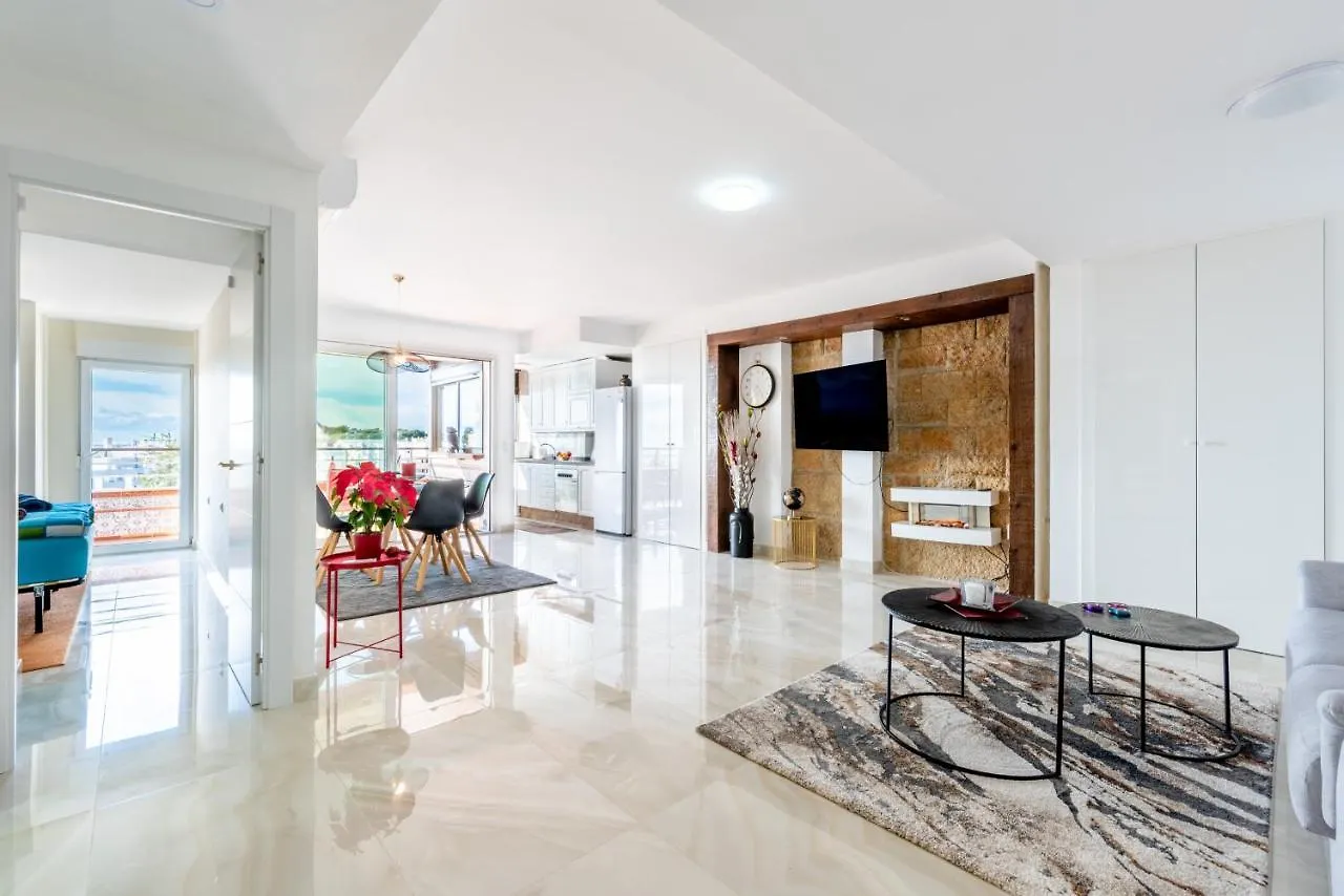 La Nogalera - Sea View Apartment In The Heart Of Torremolinos